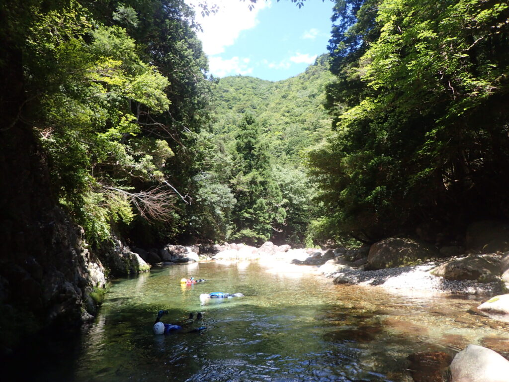 前鬼川、自然の中