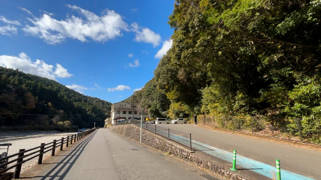 仙人風呂・駐車場