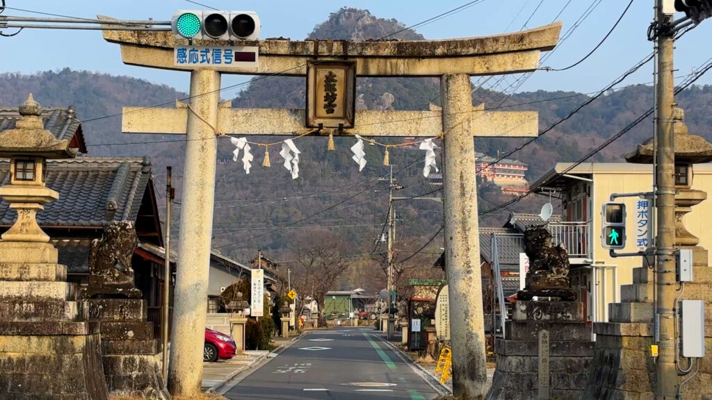 太郎坊宮・鳥居